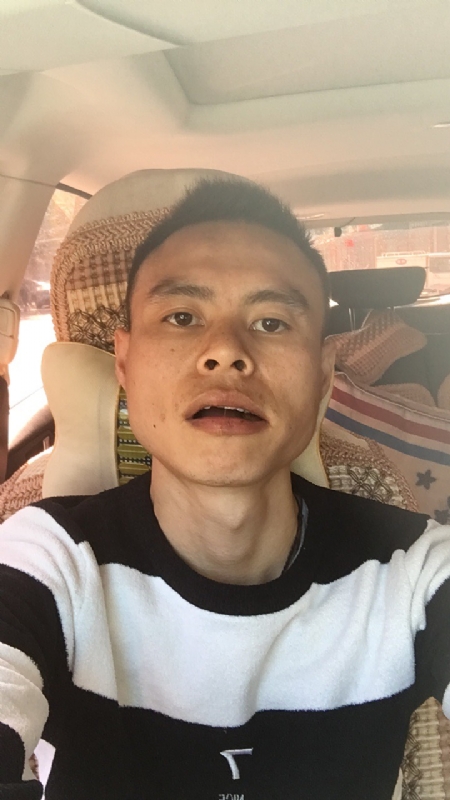 小何的第一张照片--永州闪婚服务中心